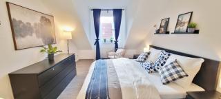 Modern New Family 2BR - Self check-in - 15 Min Prague Old Town - 9