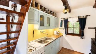 Martin's Family Cottage with Hot Tub & Panoramic Views - 3