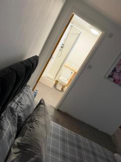 Dennis Flats Lochend - 3