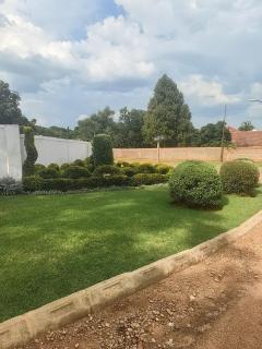 Spacious 4 Bedroom House in Bulawayo Privacy Comfort Await - 6