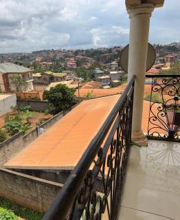 Appartement moderne de 120m2, doté de caméras de surveillance, quartier résidentiel, Nkomo Maetur, YAOUNDE - 9