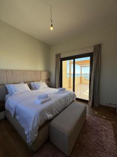 3BR Villa Pool & Lagoon view Gouna - 5
