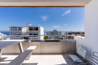 Bantry Bay Pearl - Luxury Apt with Ocean Views - 0
