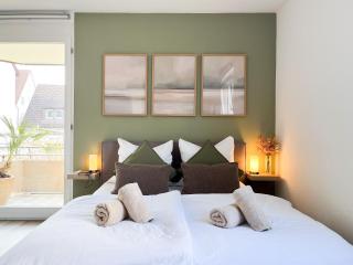 LuBu Stay Central, Cozy, with Workspace and Parking - 0