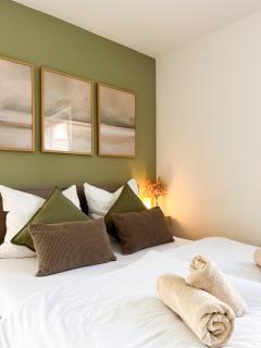 LuBu Stay Central, Cozy, with Workspace and Parking - 5