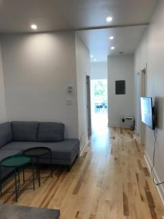 Expansive 5 BR in the Heart of the Plateau - 0