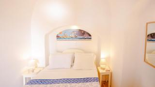 Pano Meria Cave House Two in Oia - 6