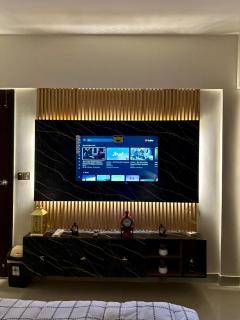 Designer 1BR & 2BR Apartment in DHA With TV & AC - 8
