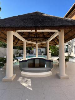 La Belva Court - 7