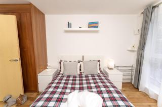 2B2B Deluxe apartment - Executive Woking & London - 30 min to Waterloo - 1