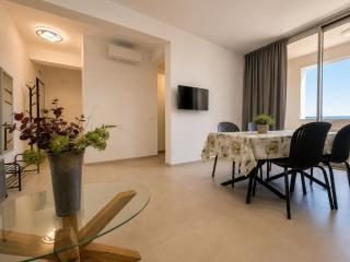Sea & Pool Apartment - 2