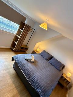 Riverside 4BR Townhouse - Sleeps 10 - Parking & Pets - Coast Serviced Apartments - Enquire for Trade & Long Stays - 1
