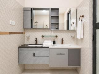 La Belva Court - 7