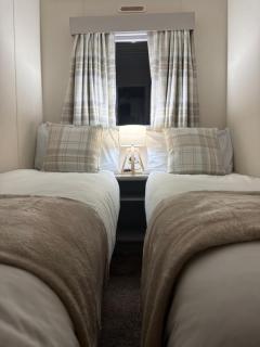 The Dorothy Dreamer Caravan Hire - 4