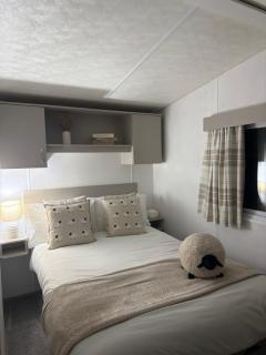 The Dorothy Dreamer Caravan Hire - 5