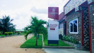 Riverbreeze hotel - 6