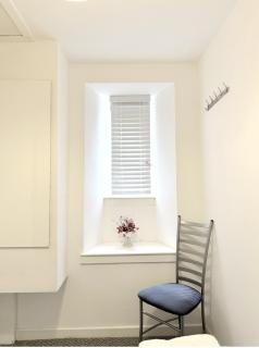 Bright 2-Bed Apartment near Haymarket - Easy City Access - 7