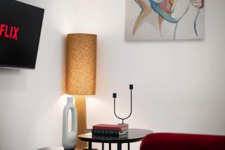 Bright Scandinavian Flat Bathtub n Danube Steps - 5