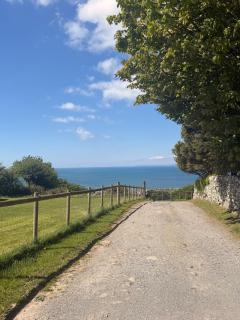 Luxury Farm Cottage with Hot tub & Beach View - 5