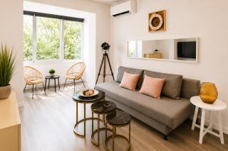 Metropole Apartments Romana Square - 6