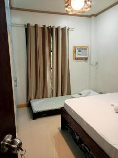 Toto's House Room Rental - 4
