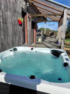 Maison bois avec Jacuzzi, terrasse et vue, sans vis-à-vis - 9