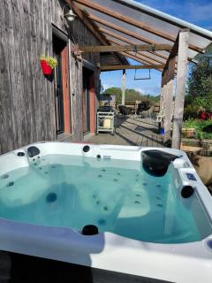 Maison bois avec Jacuzzi, terrasse et vue, sans vis-à-vis - 0