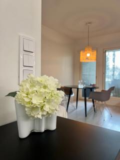 Modern Studio with Private Yard & Terrace - 1