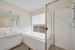 77 Roderick St Moffat Beach QLD - 1