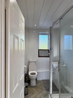Family Home - Single Room - 3