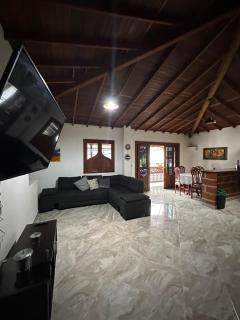 Apartamento amplio con balcón en Jardín, Antioquia - 7
