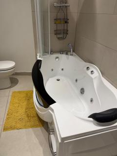 Luxury 2- BDR suite in West Midlands - sleeps 6 - 1