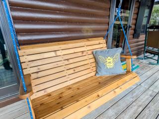 Wildlife Waterfront Log Cabin 10 steps to beach - 1