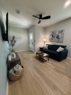 Pierce Haven, Modern Retreat with Private Patio - 8