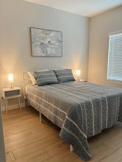 Pierce Haven, Modern Retreat with Private Patio - 6