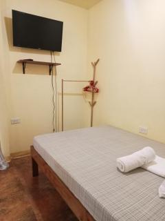 Toto's House Room Rental - 8