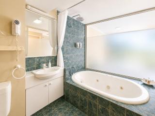 98 Steps To The Beach - Retreat with Pool Access - 2