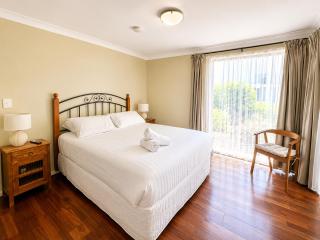 98 Steps To The Beach - Retreat with Pool Access - 7
