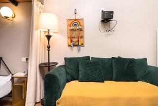 Shanghai Hills & Zinn Happy Family Bnb Near Line1&14 South Huangpi Rd Mid Huaihai Rd - 1