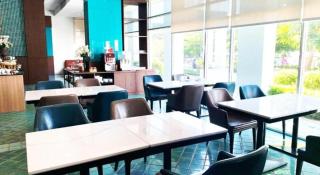 Valaya Hotel Pathumthani - 6