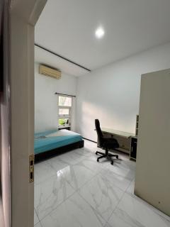 Tourify Family Guest House - 1