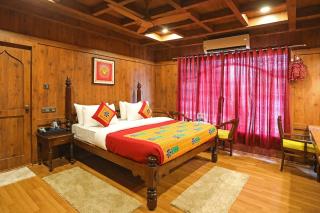 Ekta Houseboat by CheckIn, Statue of Unity Kevadia - 4