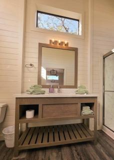 TH24 Midnight Moon Tiny Home - 15 min to Sedona - 7