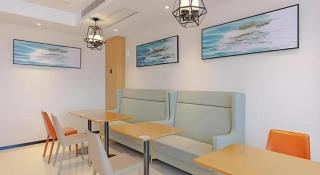 City Comfort Inn Hotel Jinhua Dongyang First Department Store - 1