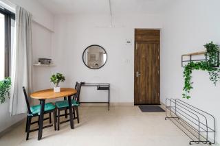 Quirky 1BHK in Bandra W by Square One Stays - 1