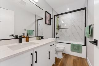2BR Garden Suite, U of A, Whyte Ave, Rogers Place, Garage Parking - 6