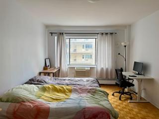 Bright 1BR Condo Near Concordia & Downtown - 4