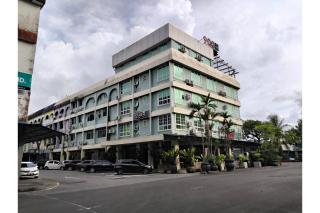 Townhouse 900 Inn - 1