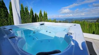Hilltop luxury villa with mini golf, indoor pool spa - 8