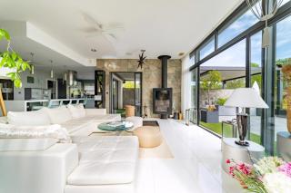 Prestigious Villa With Spa Just Steps From The Mediterranean - 7